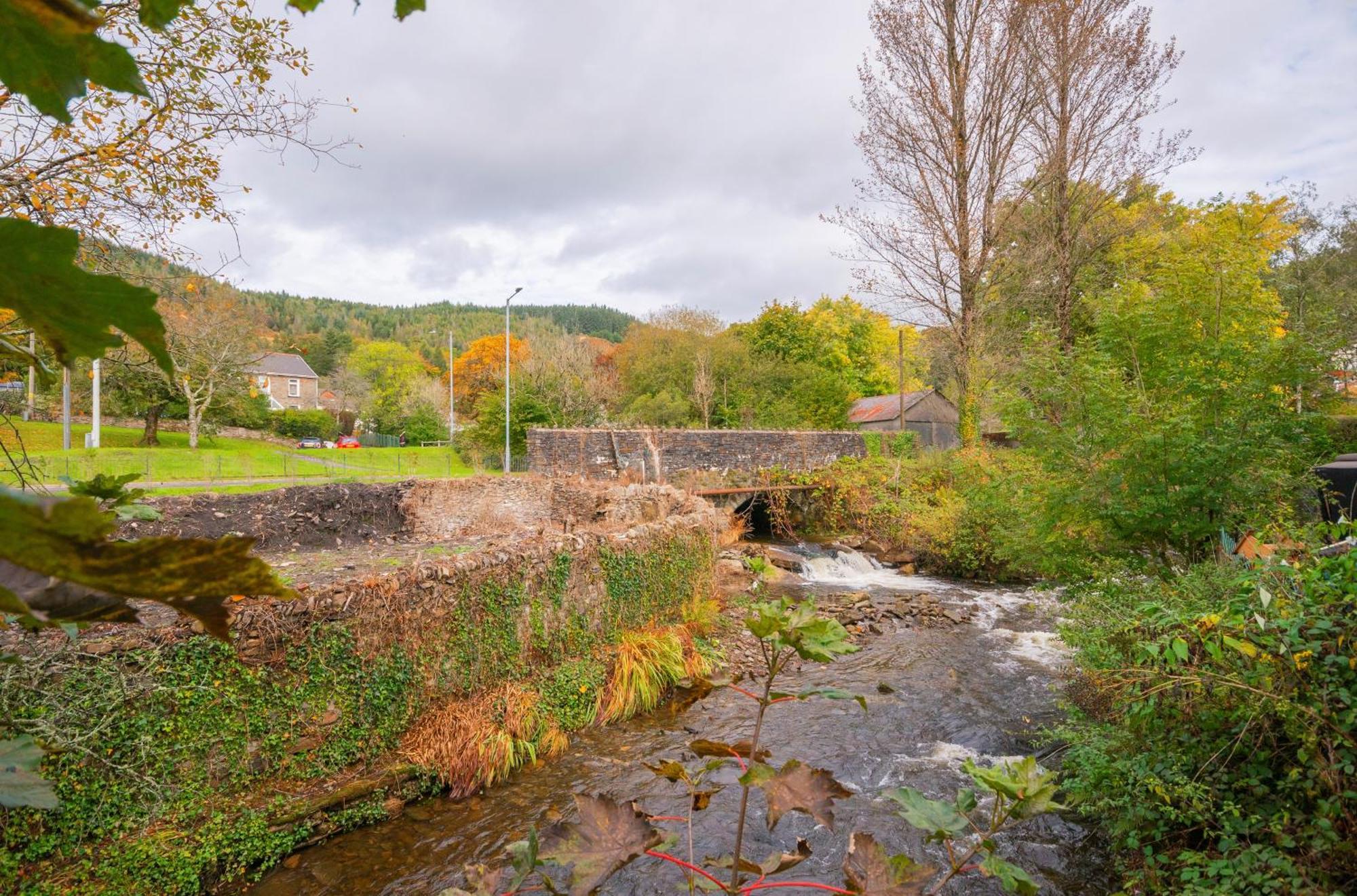 Riverside Great House In The Afan Forest Bike Park By Staystaycations Glyncorrwg 외부 사진